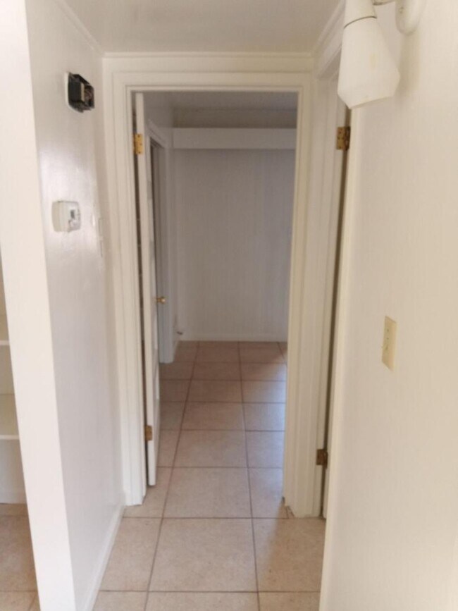 Building Photo - 4140 E Cliffside Trail