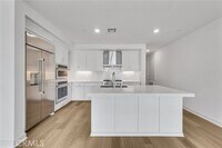 Building Photo - 2209 Rivington