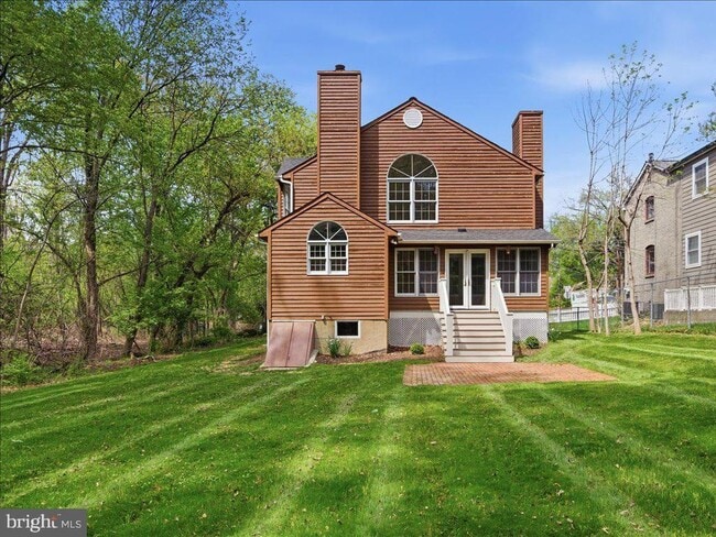 Building Photo - 5736 8th Rd N