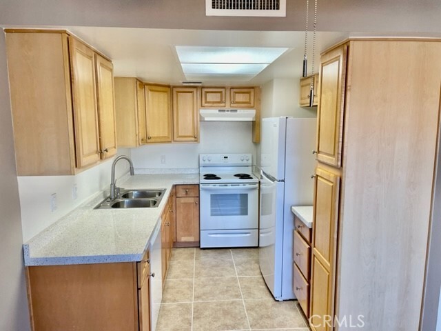 Building Photo - 51085 Eisenhower Dr