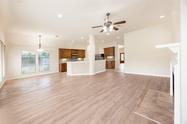Building Photo - 6315 Teal Mist Ln