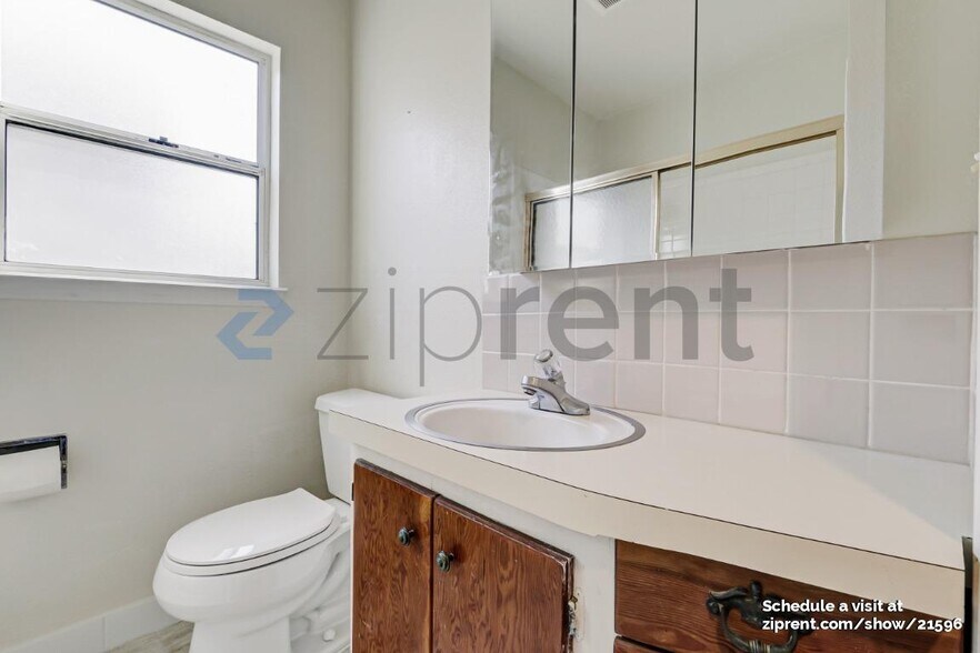Building Photo - 1706 Hibbard St