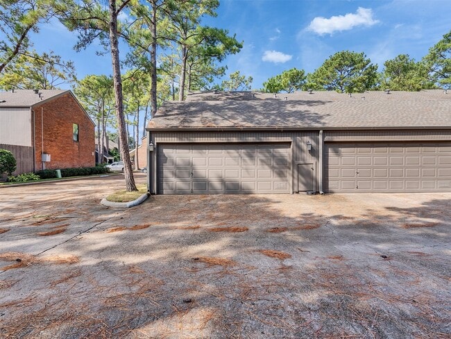 Building Photo - 701 Bering Dr