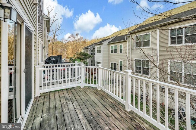 Building Photo - 100 Nestor's Pl