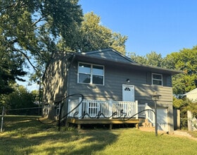 Building Photo - 18406 Shoshone Dr