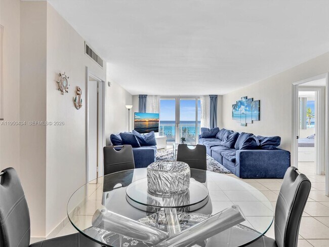 Building Photo - 3140 S Ocean Dr