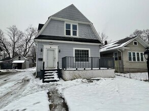 Building Photo - Three Bedroom Home in Kalamazoo