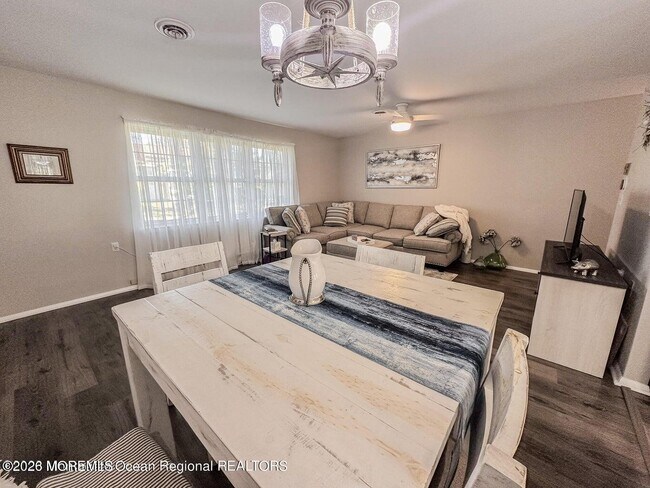 Building Photo - 27C Cambridge Cir