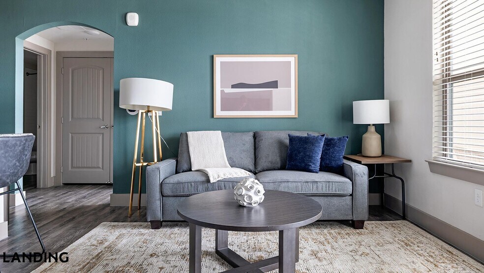 Building Photo - 12500 Shadowglen Trce