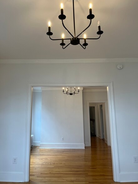 Building Photo - 1066 Forest Ave