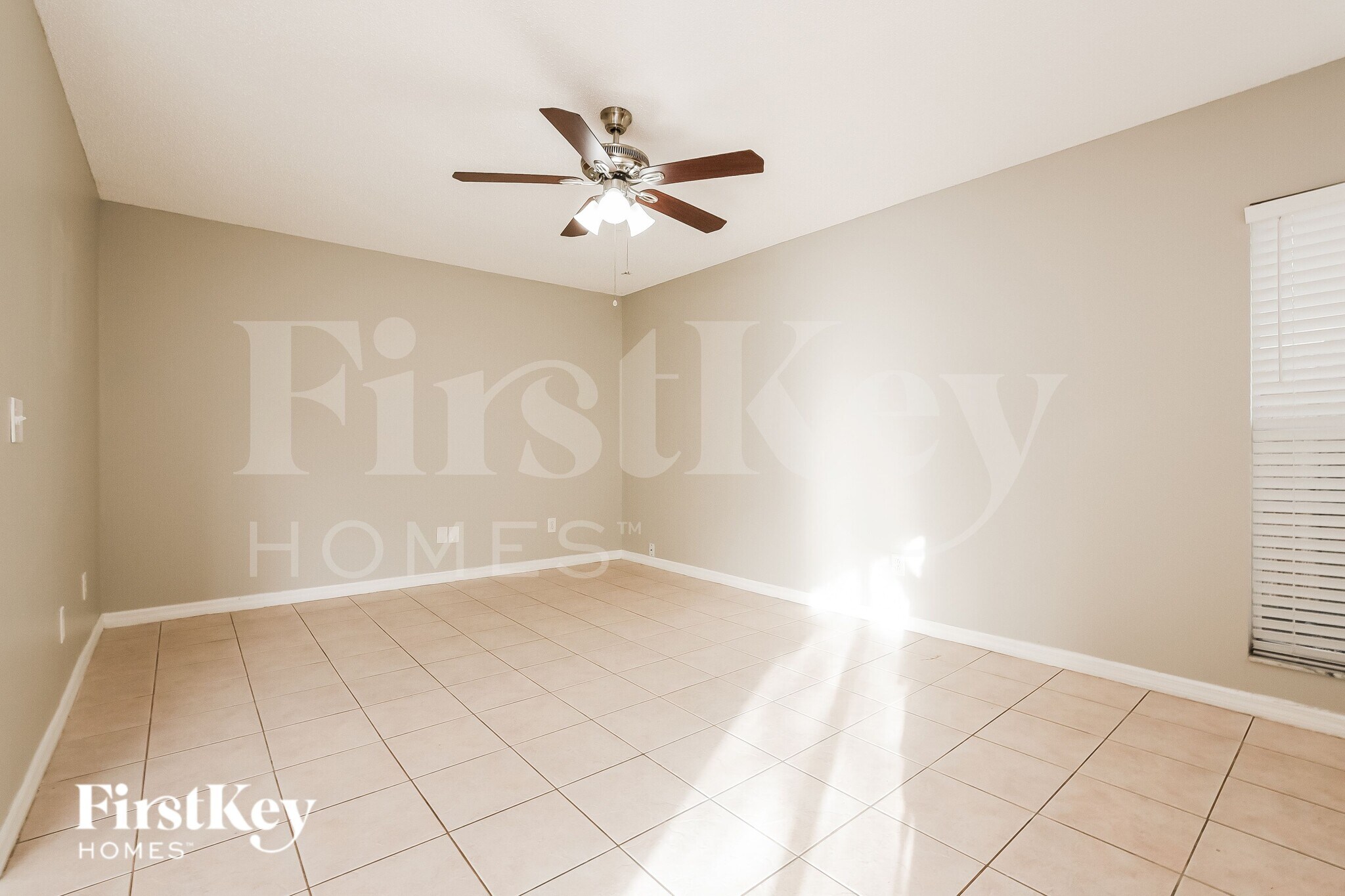 Building Photo - 1008 Kelsey Ave