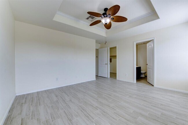Building Photo - 7906 Yaupon View Dr