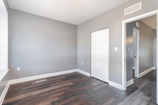 Building Photo - 2136 Susquehanna St