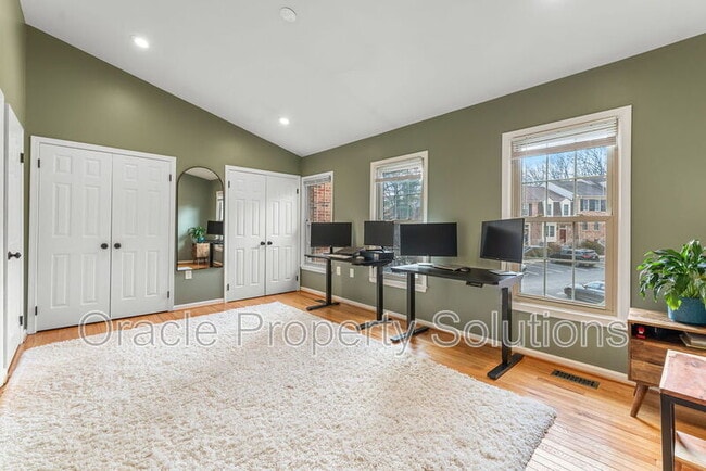 Building Photo - 5461 Grove Ridge Way