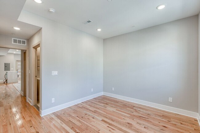 Building Photo - Brand New Luxury Apartments Brewerytown