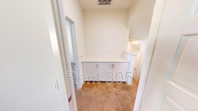 Building Photo - 561 Winchester Dr