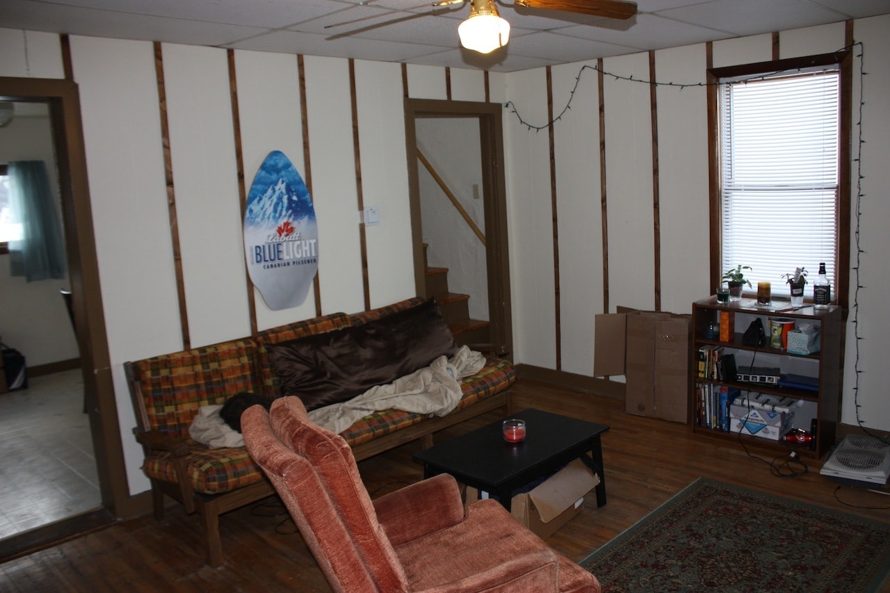 Building Photo - 109 E Montezuma Ave