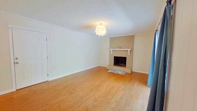 Building Photo - 3314 Jura Dr