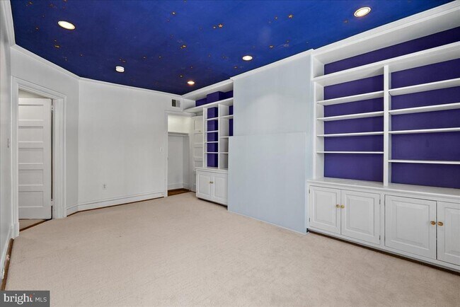 Building Photo - 2355 Ashmead Pl NW