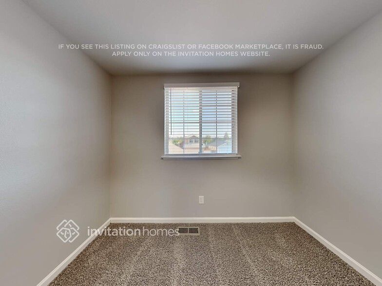 Building Photo - 367 Samantha Pl