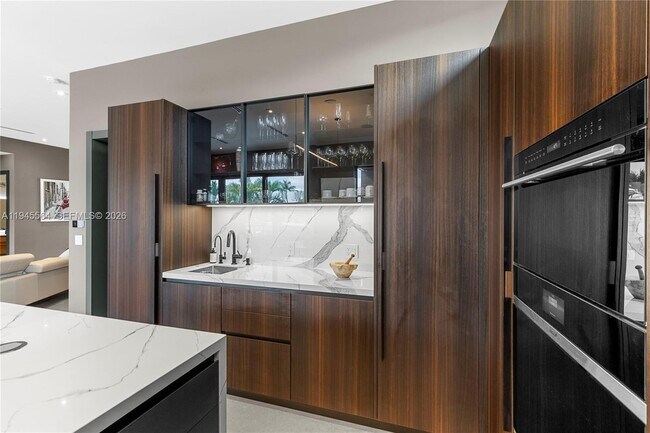 Building Photo - 12911 Oleander Rd