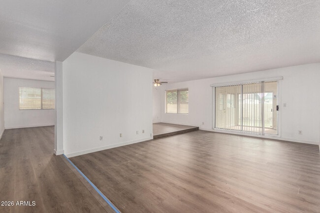 Building Photo - 5055 W Vogel Ave