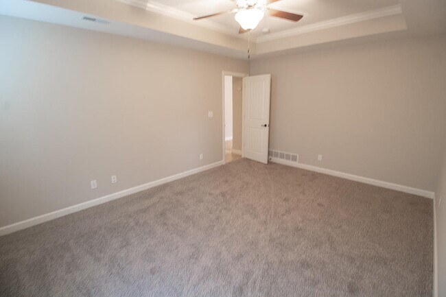 Building Photo - 7410 Oakley Dr