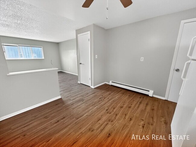 Building Photo - 2116 Friendship Pl