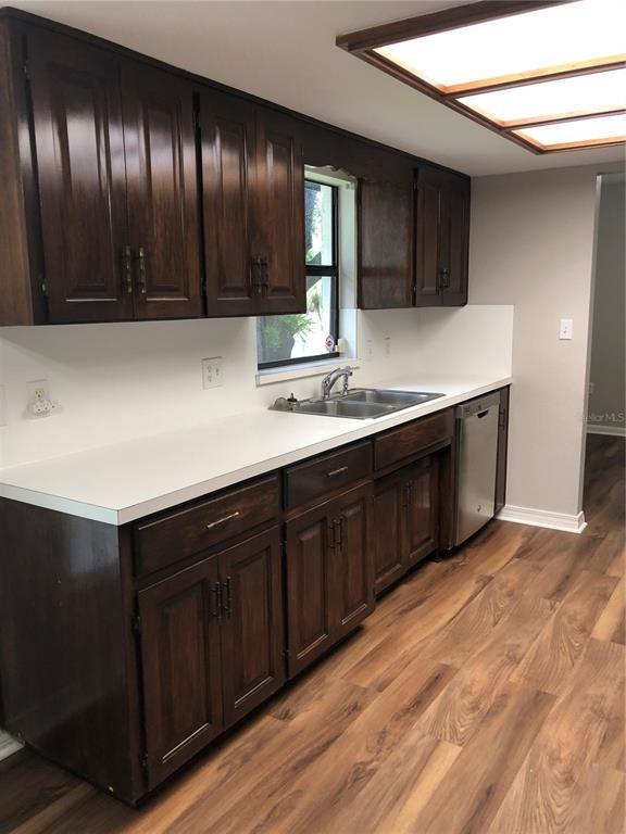 Building Photo - 1113 Hallamwood Trail S