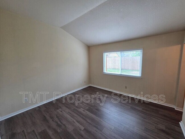 Building Photo - 2234 Wall St