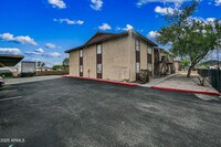 Building Photo - 725 E Vogel Ave