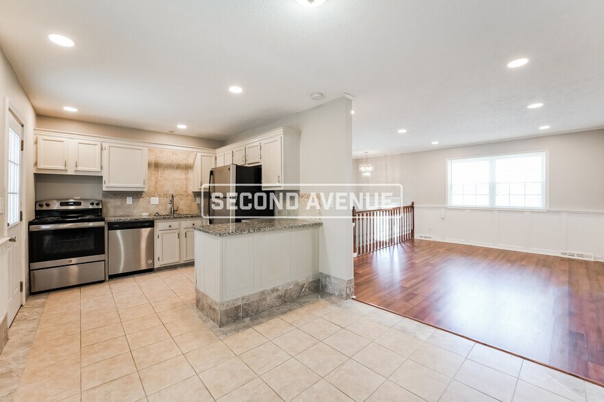 Building Photo - 204 Dolomite Dr