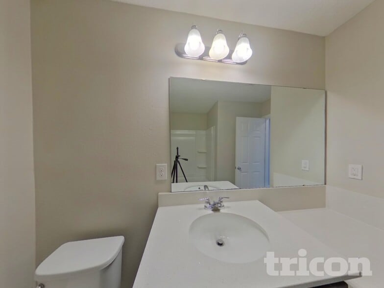 Building Photo - 8096 Hind Wy