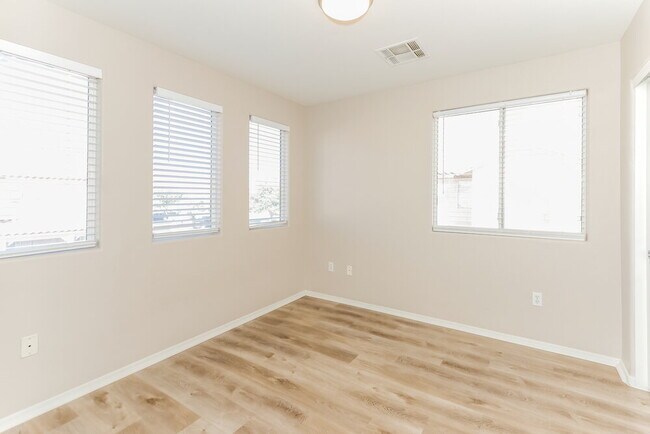 Building Photo - 7216 Plushstone St