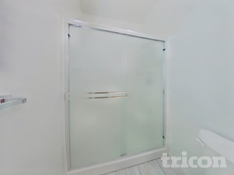 Building Photo - 442 E Cheyenne Rd