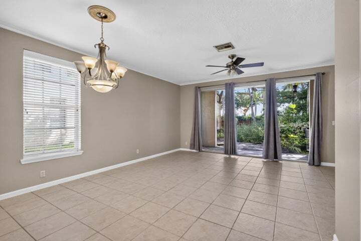 Building Photo - 8103 Bellagio Ln