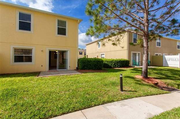 Building Photo - 12735 Somerset Oaks St