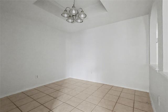 Building Photo - 921 Middle Cove Dr