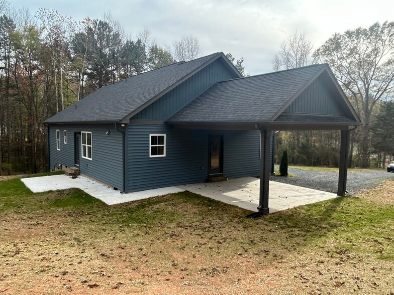 Building Photo - 9693 Bethel Church Rd