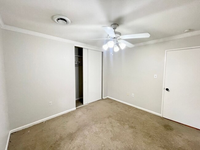 Building Photo - Palo-1436  Kimwood Dr