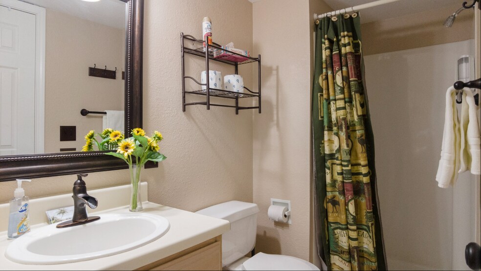 Building Photo - 420 Fall Creek Dr