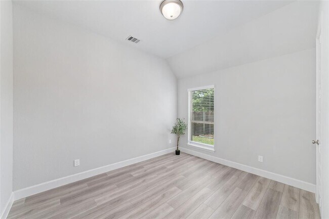 Building Photo - 18402 Ingliston ln