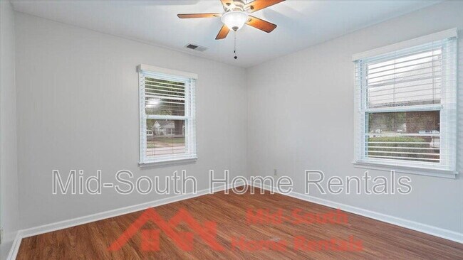 Building Photo - 4515 Flamingo Rd