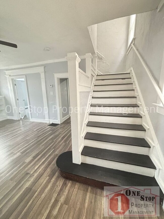 Building Photo - Beautiful 6 Bedrooms and 1