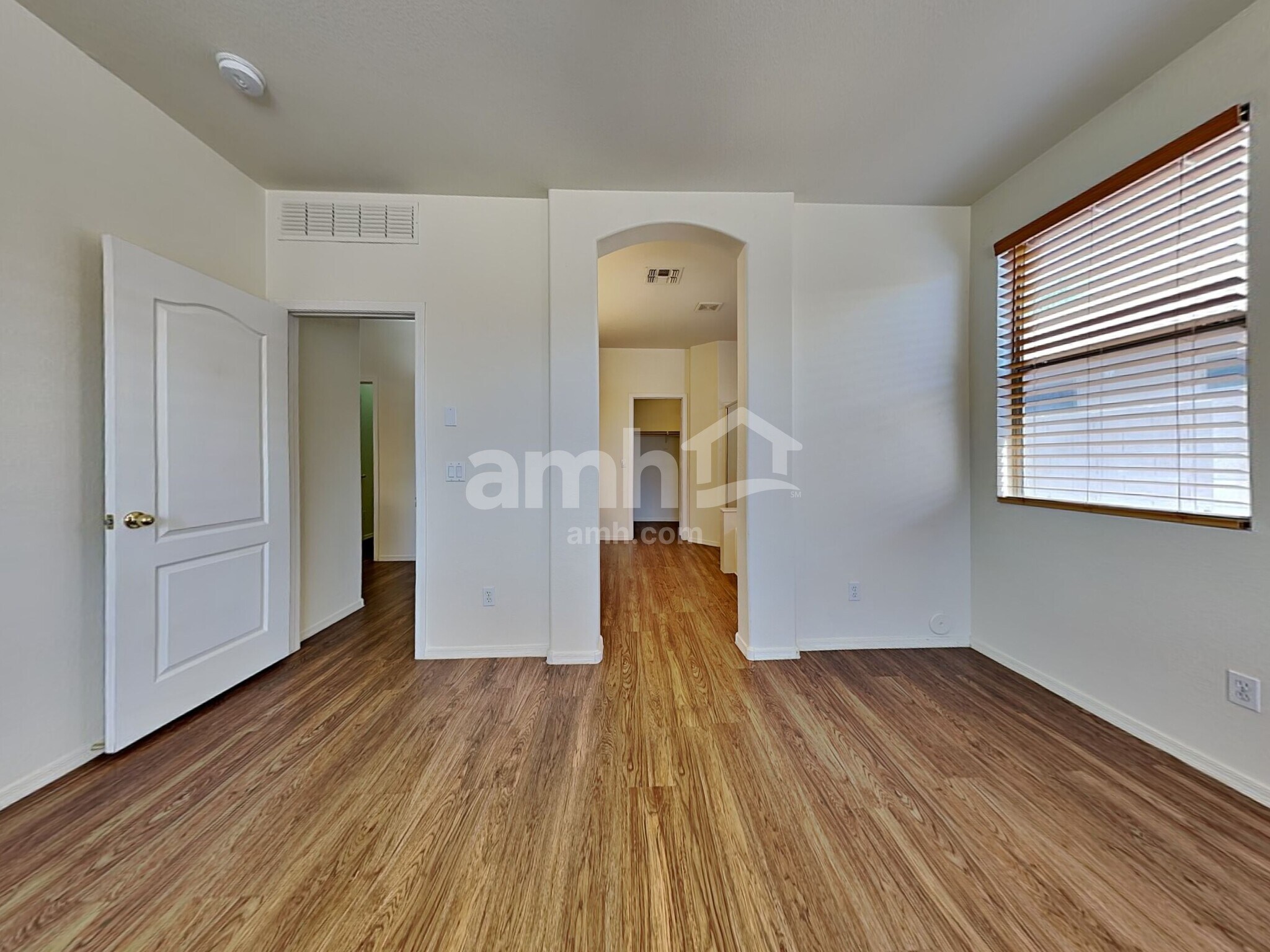 Building Photo - 12363 W Jackson St