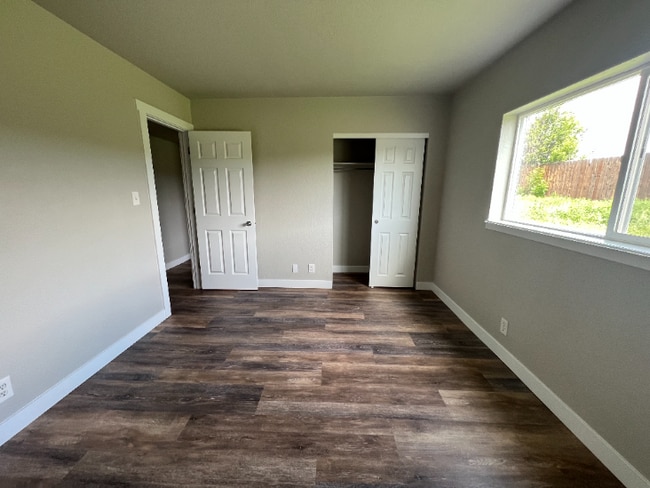 Building Photo - "Charming 2-Bed Oasis in Cheyenne with Coz...