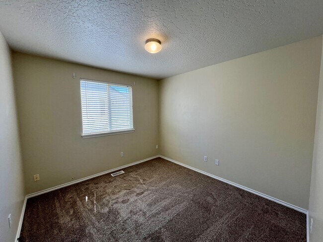Building Photo - 16426 N Asbury Dr