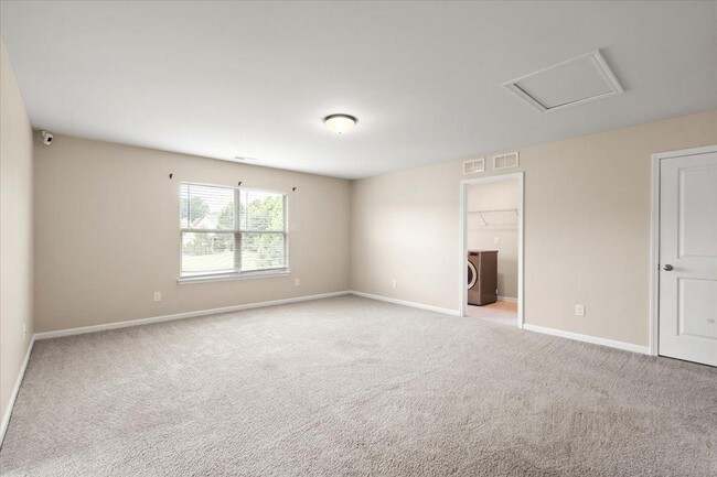 Building Photo - 2433 Chinkapin Ct