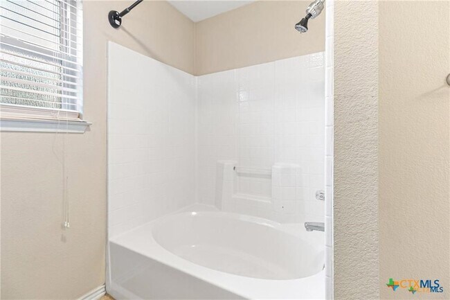 Building Photo - 1112 Katelyn Cir