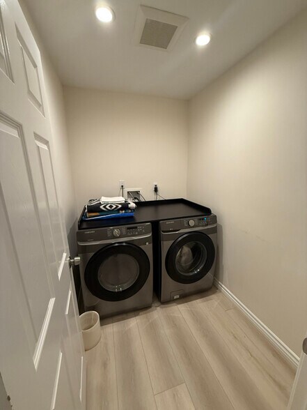 Building Photo - 5405 Ruthwood Dr